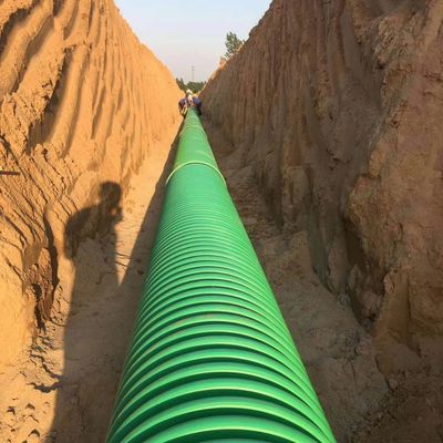 Κάθετη HDPE PP DWC διπλοτειχισμένη ζαρωμένη μηχανή σωλήνων