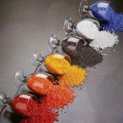 Το μπουκάλι της PET ξεφλουδίζει τη διπλή Granulator ανακύκλωσης βιδών πλαστική μηχανή
