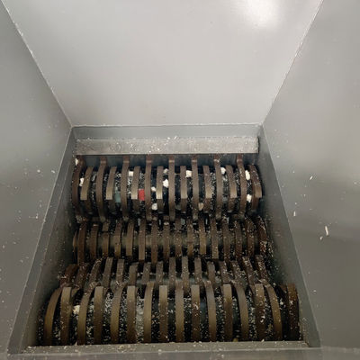 HDPE μπλε αφρισμένο τύμπανο εμπορευματοκιβώτιο τέσσερα πλαστικός καταστροφέας εγγράφων ανακύκλωσης άξονα άξονων