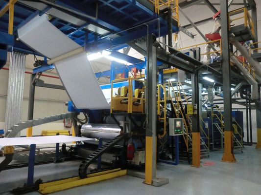 HDPE 6000 8000MM αδιάβροχη γραμμή παραγωγής φύλλων